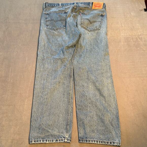 Levi’s 505 Jeans Mens 38x29 Regular Fit Straight Leg Blue Light Wash Denim - Picture 2 of 9
